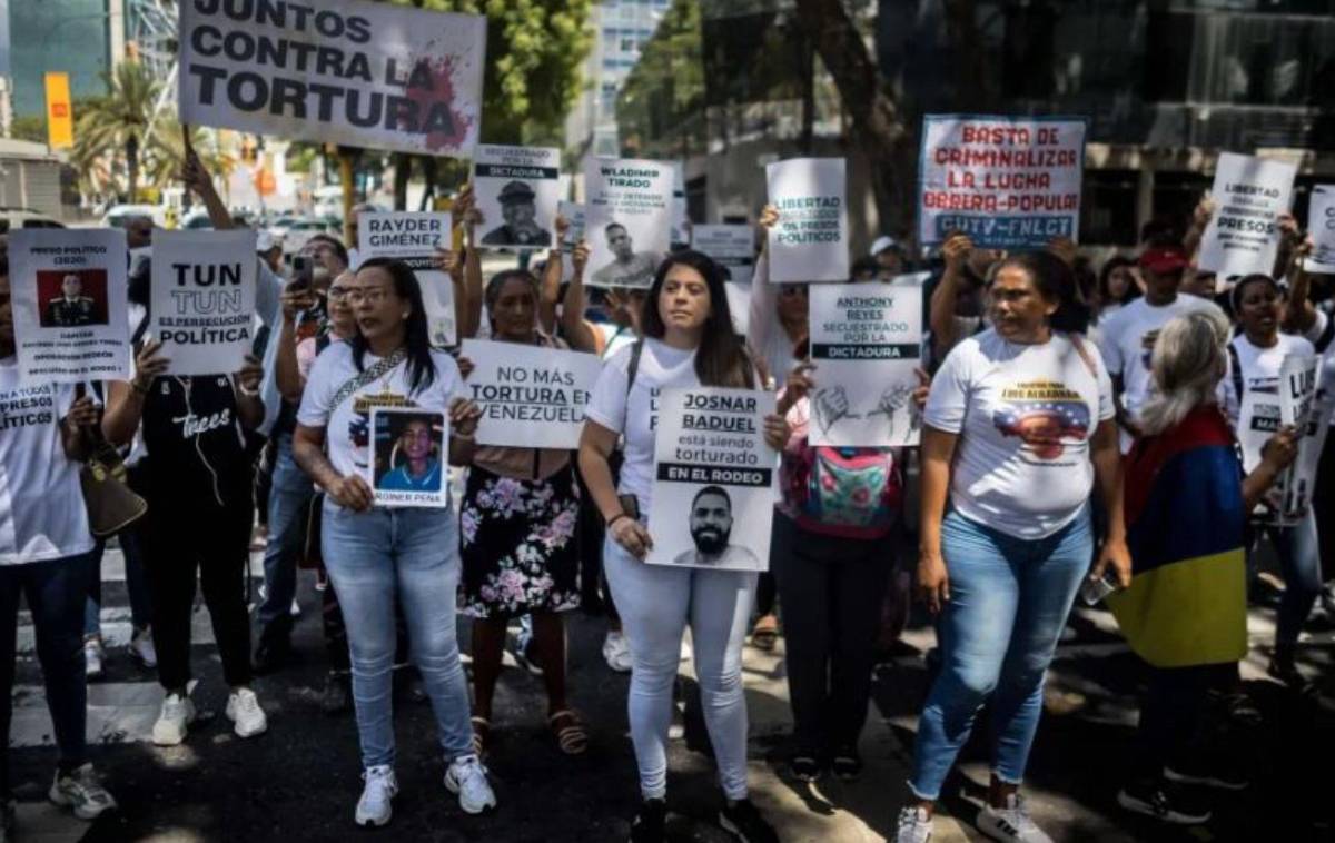 Aunque algunos celebran estas liberaciones como un avance hacia la resolución de tensiones, organizaciones siguen alertando sobre el hecho de que aún quedan cientos de detenidos políticos.