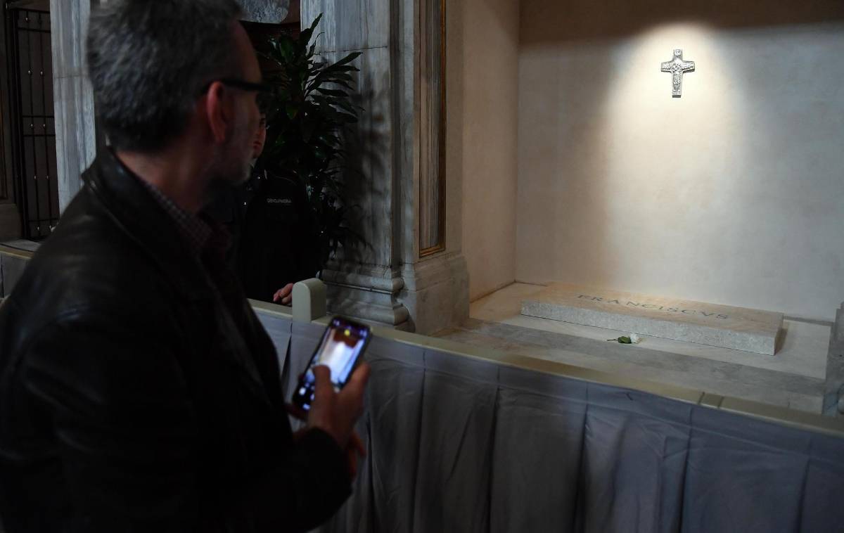 Las primeras imágenes de la tumba de Francisco en la basílica Santa María la Mayor