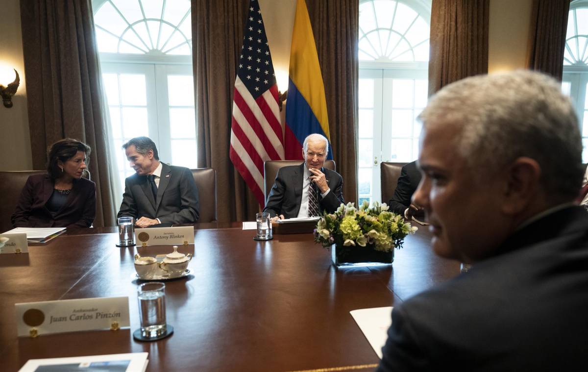 Biden se reúne con Iván Duque en medio de las tensiones con Rusia en Ucrania