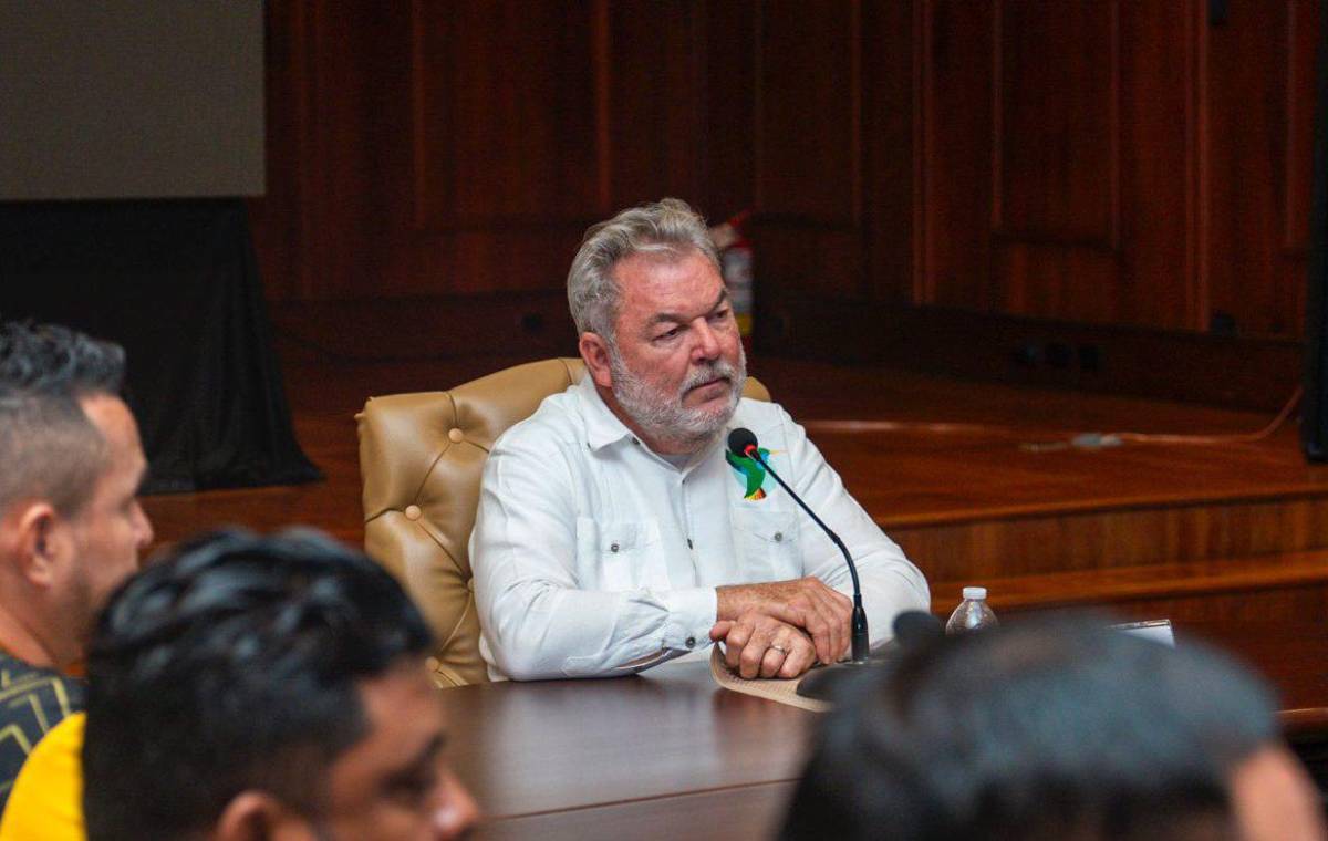 Roberto Contreras anuncia blindaje en el Morazán para el Real España- Olimpia