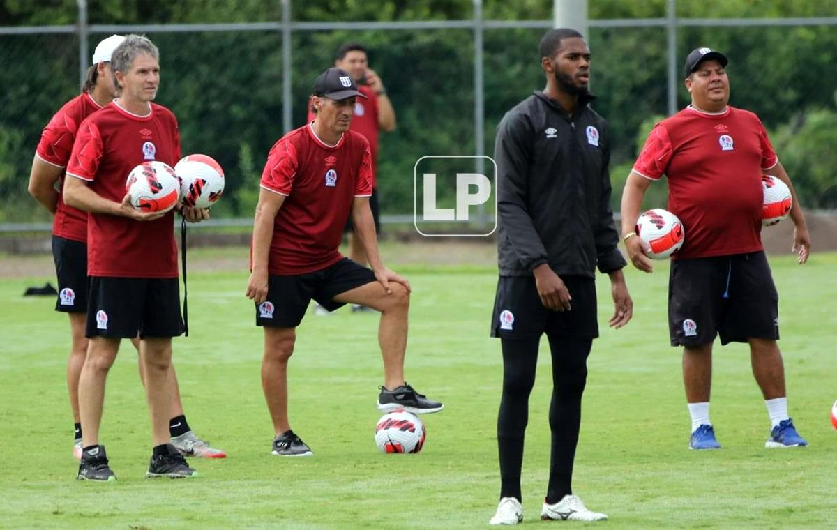 Pedro Troglio podrá contar con Elvin Casildo.