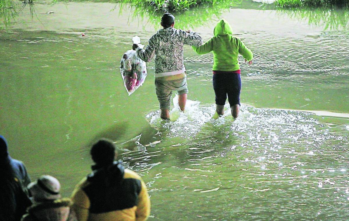 Migración: entre 500 y 600 hondureños diarios se fueron de Honduras en 2022