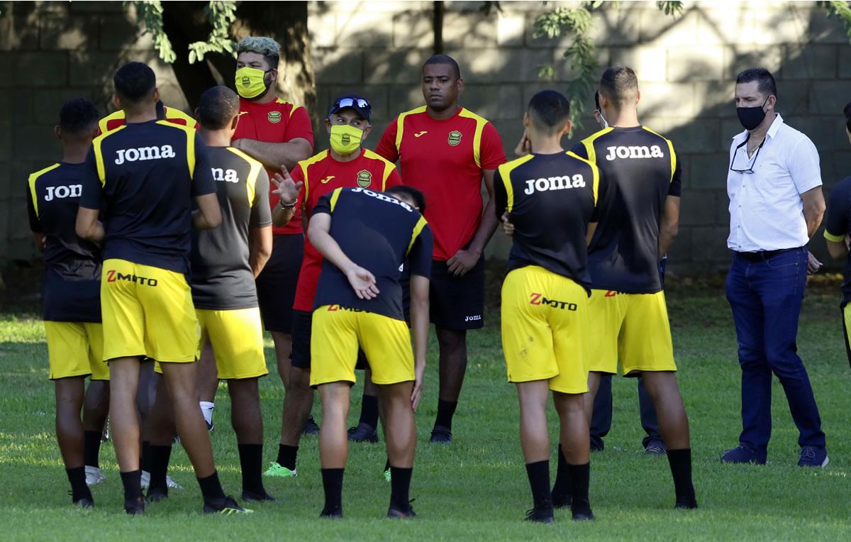 El ‘Potro‘ Gutiérrez dejó entrever una pelea de egos en el plantel aurinegro.