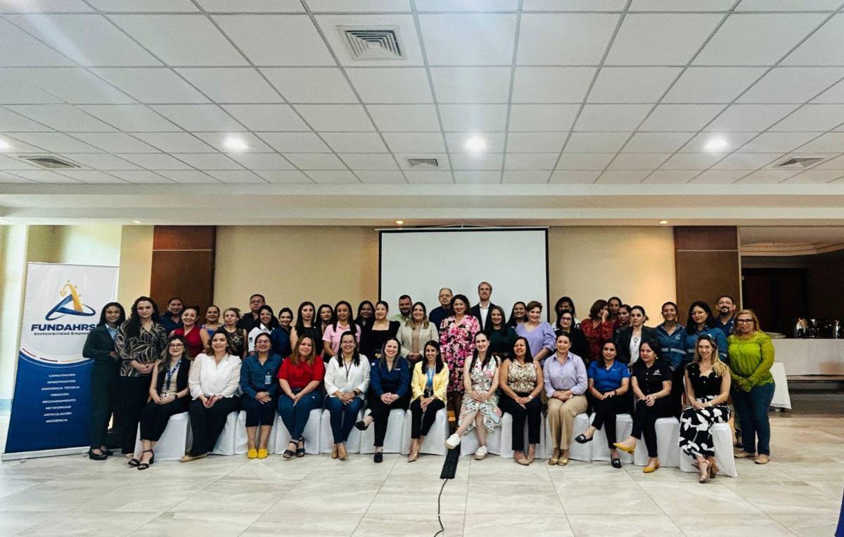 Lanzan política de género para conmemorar Día de la Mujer