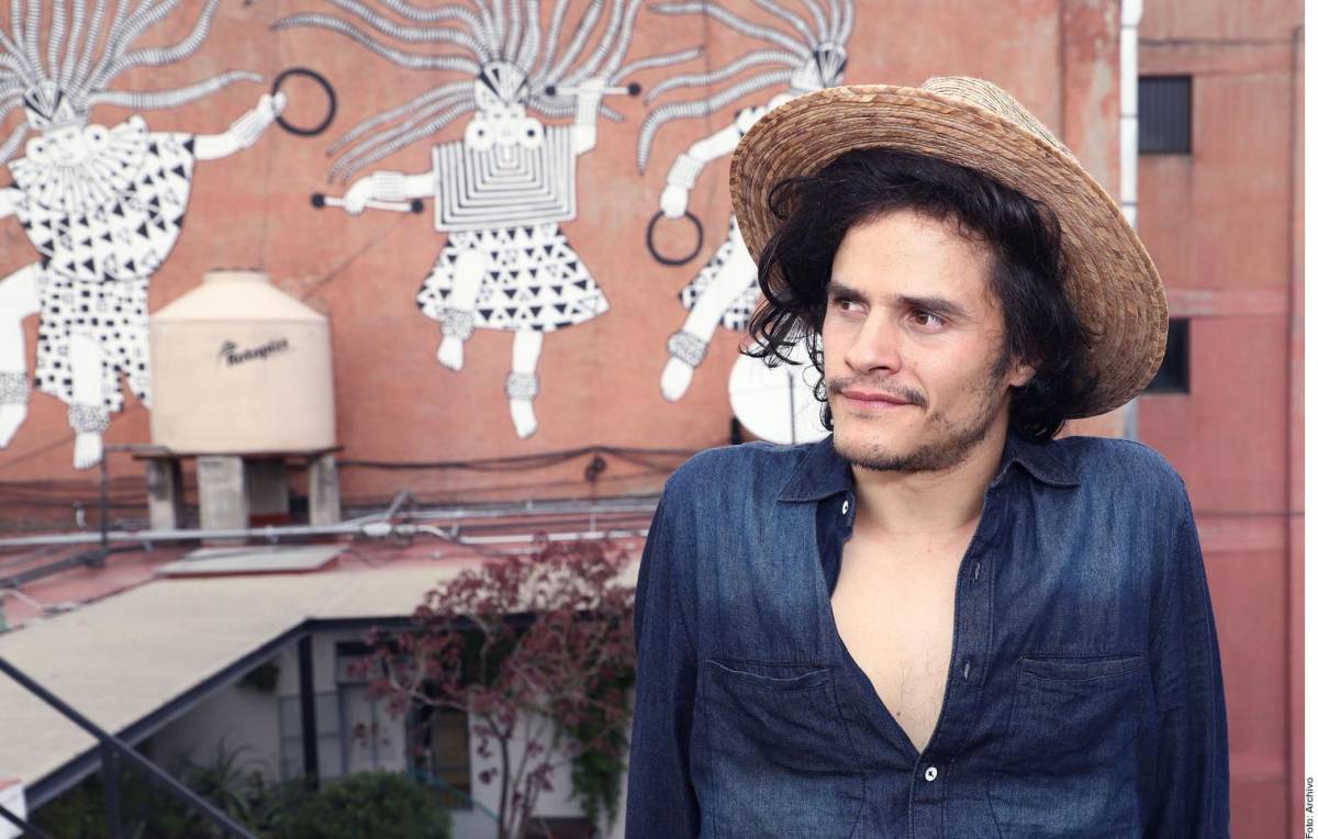 El cantante mexicano Juan Son confiesa que fue abusado por su padre