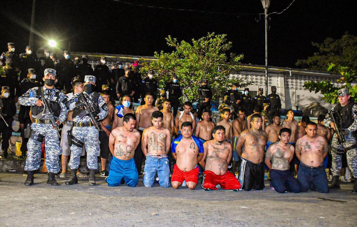 El Salvador no registra homicidios tras gigantesco despliegue de seguridad