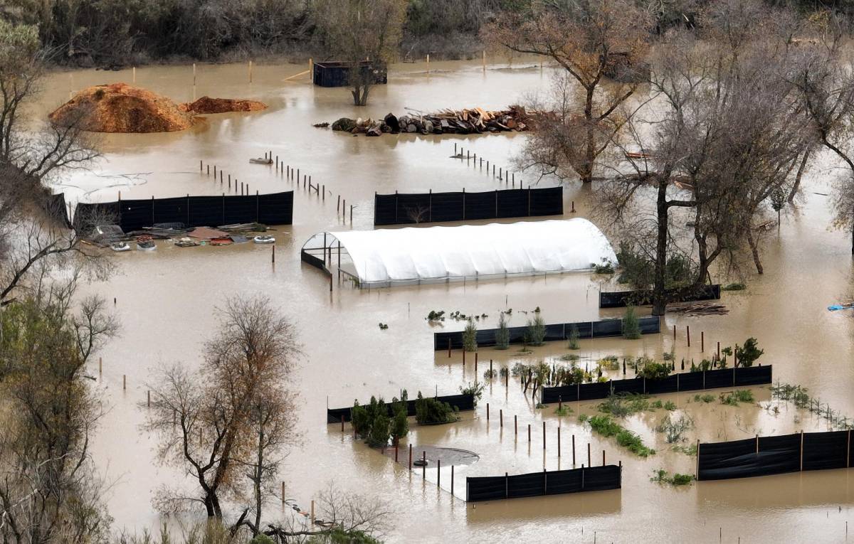 Biden declara estado de catástrofe en California, golpeada por intensas lluvias