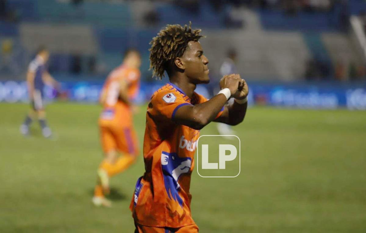 Ted Bodden puso a ganar a la UPN con su primer gol del campeonato.