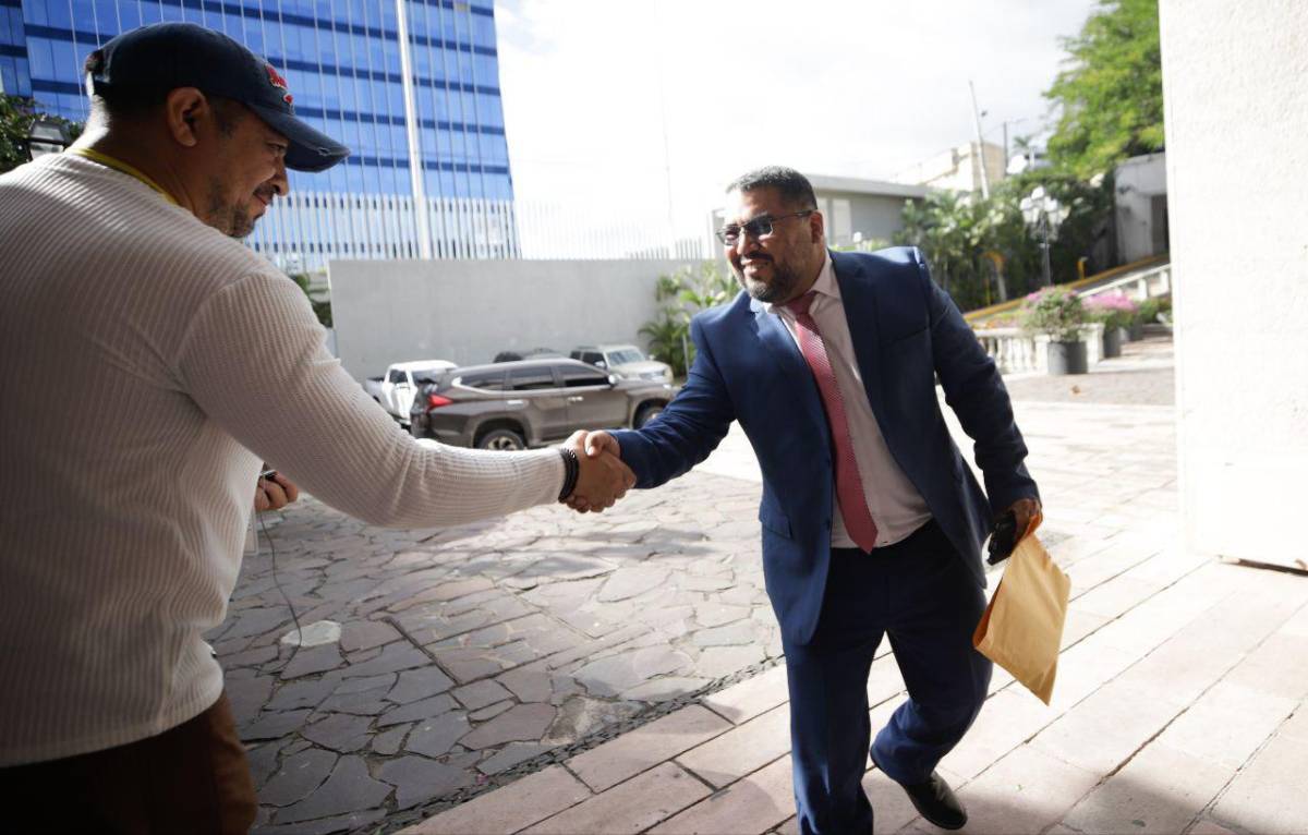 Así fue la llegada de ministros a Casa Presidencial en sesión clave