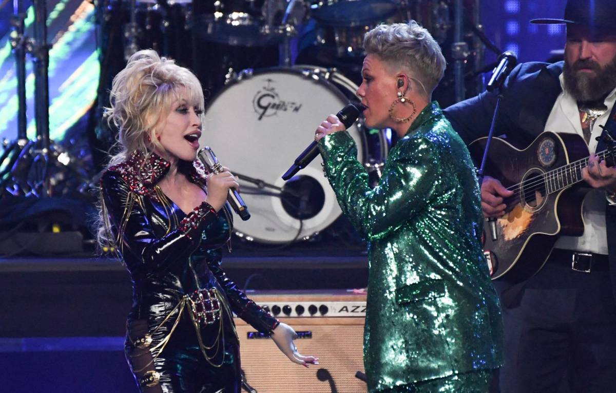“¡Ahora soy una estrella de rock!”: Dolly y Eminem se unen al Salón de la Fama del Rock