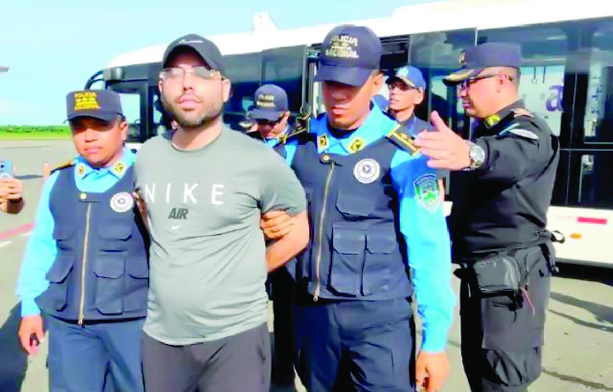 Examen psicológico a Gilbert Reyes sería ilegal