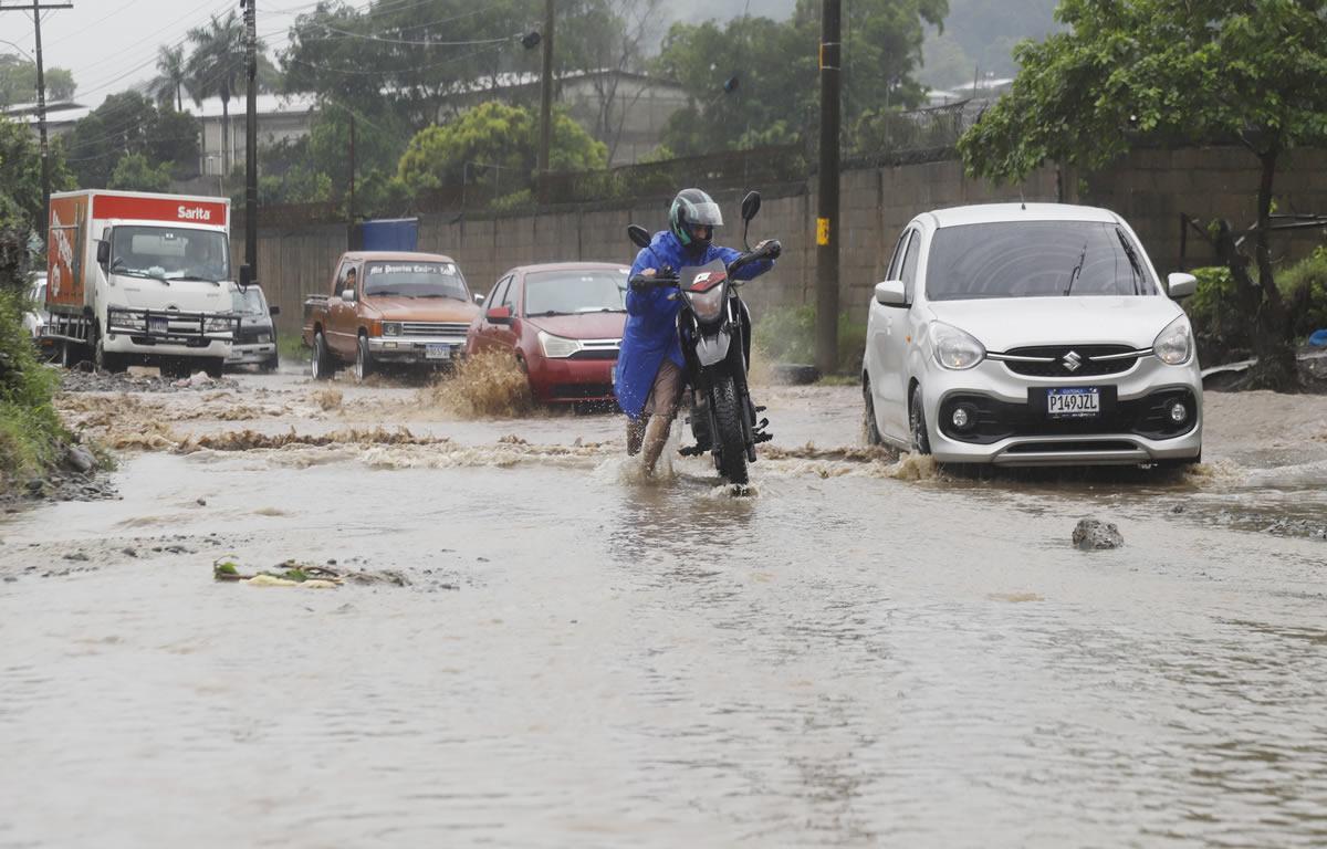Pronostican fuertes tormentas eléctricas para el valle de Sula
