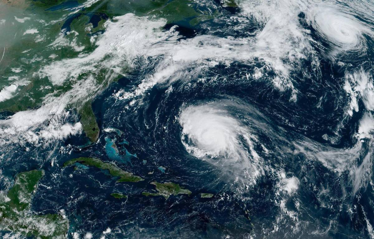 Earl se convierte en huracán y Danielle se fortalece en el Atlántico