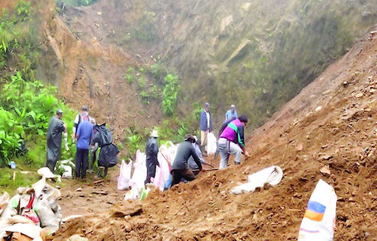 Empezaron a tener problemas desde la tormenta sara y hoy se declaran en emergencia.