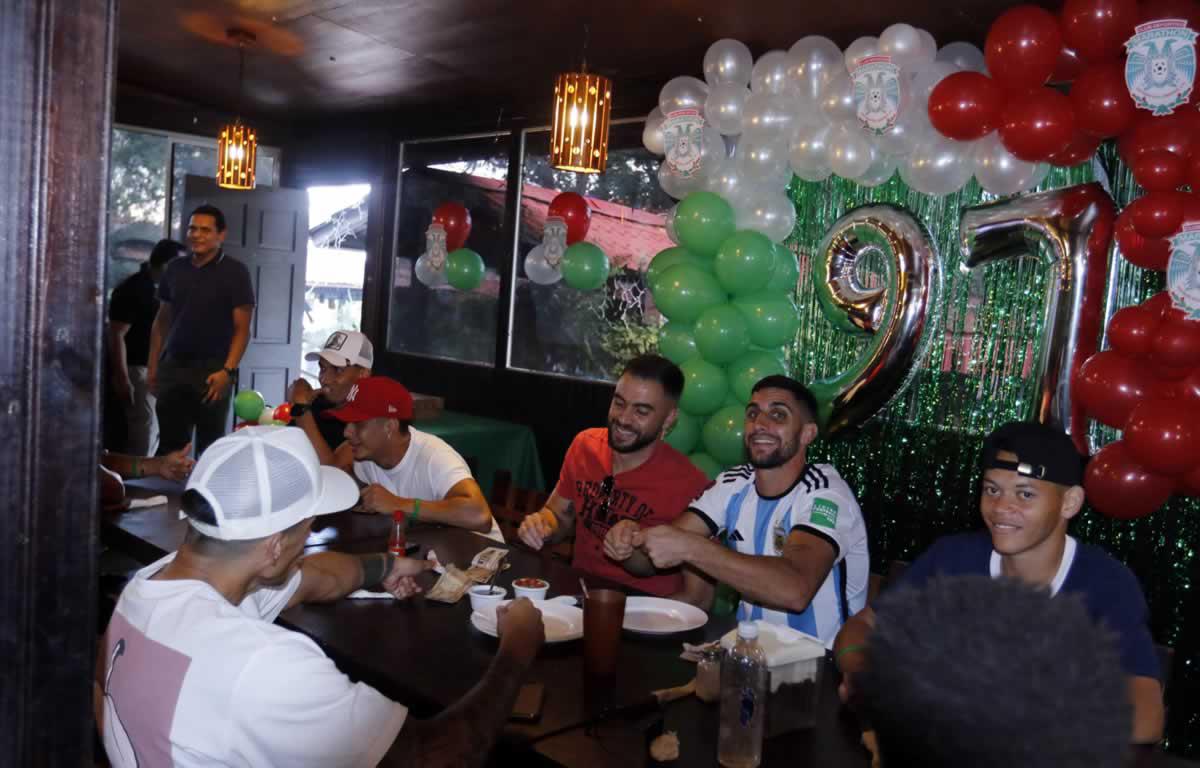 Marathón celebra su 97 aniversario entre sonrisas y lágrimas