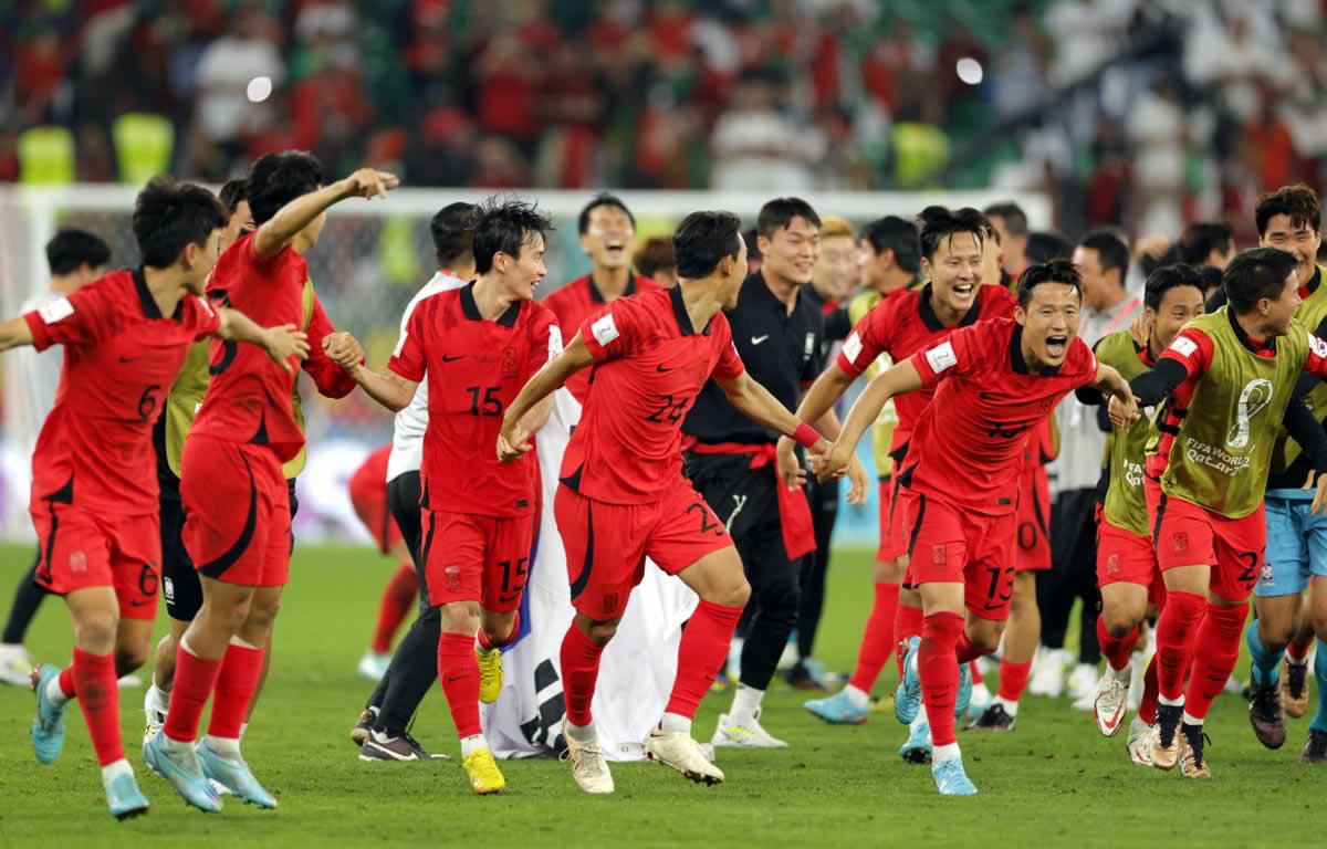 Corea del Sur obra el milagro ante Portugal y pasa a octavos