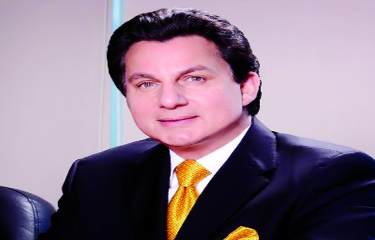 Orden y trabajo, las claves en la vida de don Napoleón Larach