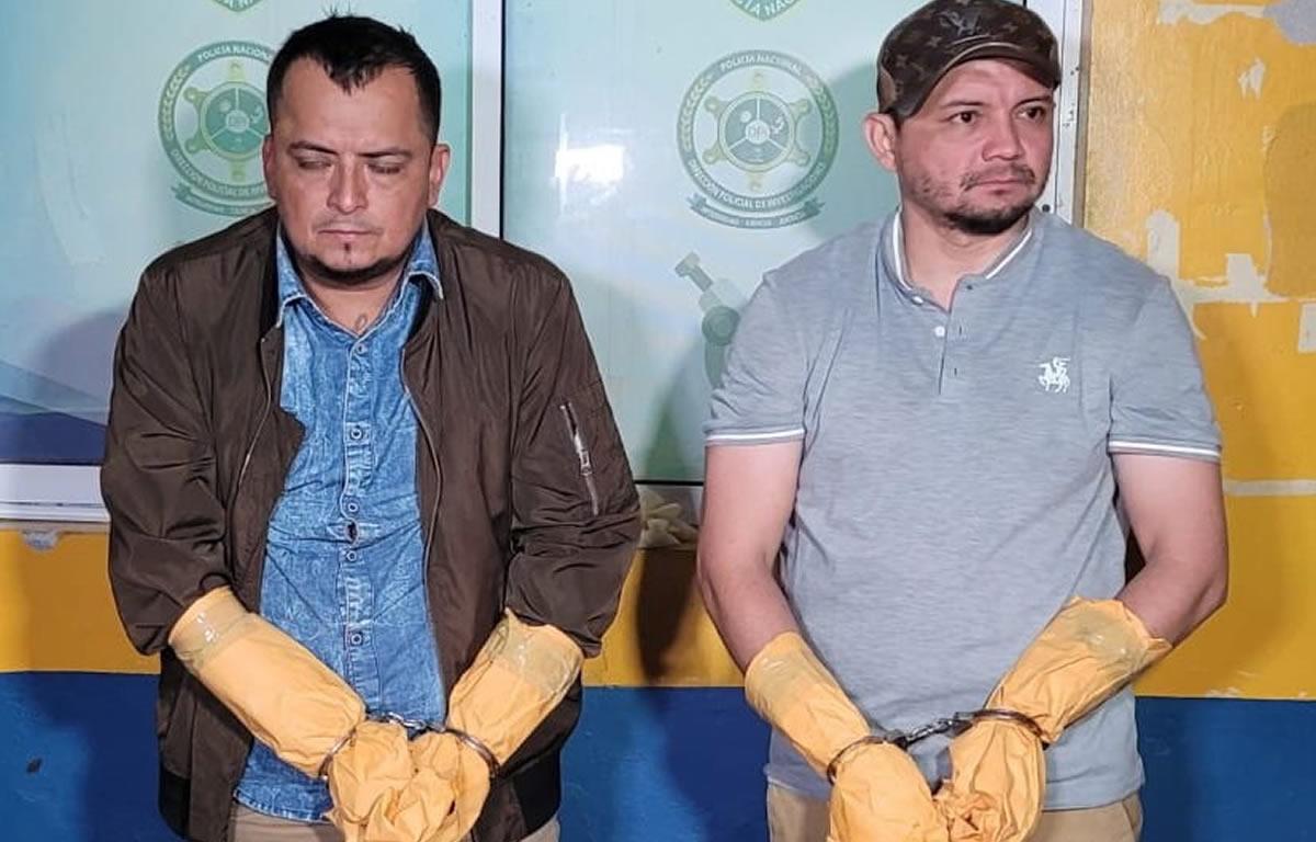 <b>El hecho violento ocurrió en una calle del barrio Dolores; Melvin Izaguire y Julio López fueron detenidos como sospechosos.</b>