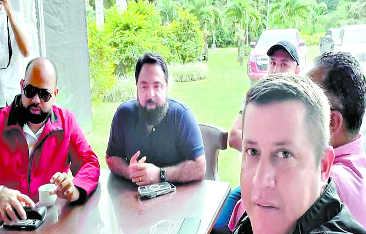 Bono navideño de L500 mil entregó Luis Redondo a los diputados de Libre