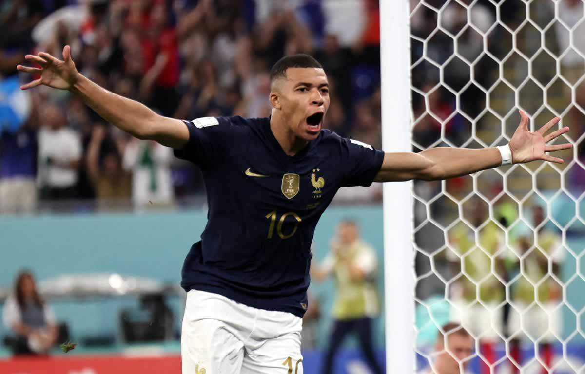 Mbappé muestra chapa de campeón y mete a Francia en octavos