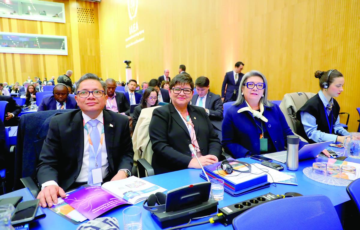 Critican a ministra por minimizar la falta de algodón en hospital