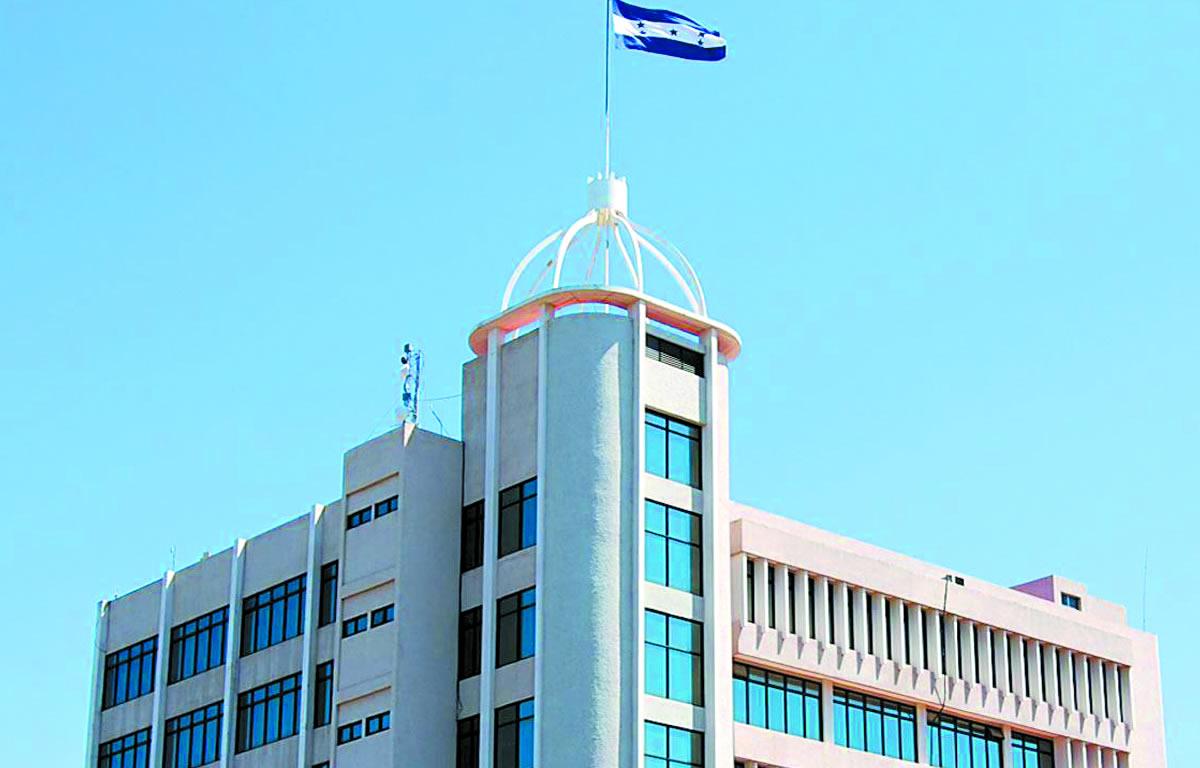 Política exterior de Xiomara Castro es errática