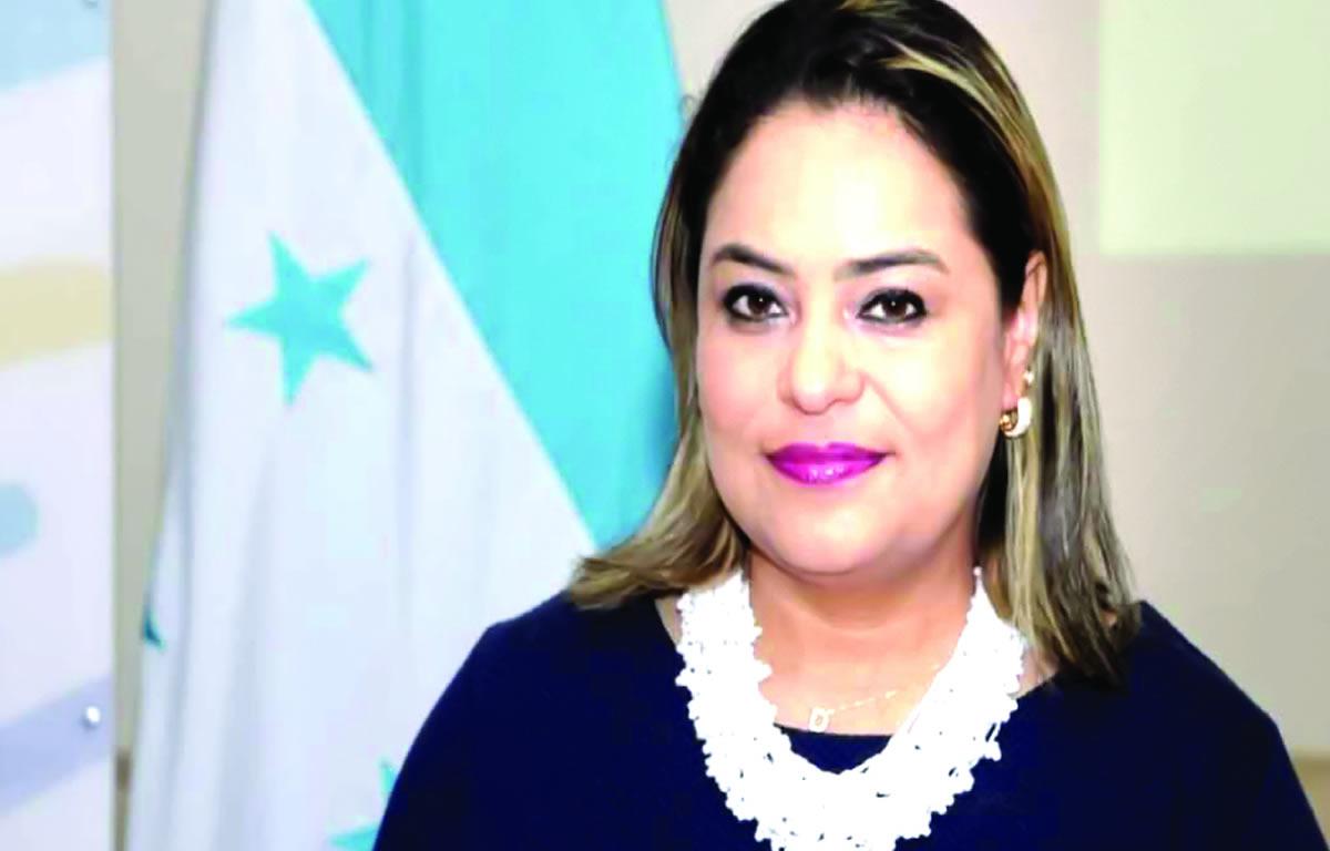 Investigan a exdirectora de Dinaf por delito de concusión