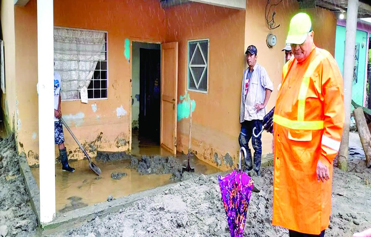 Suben a alerta amarilla dos municipios de Atlántida