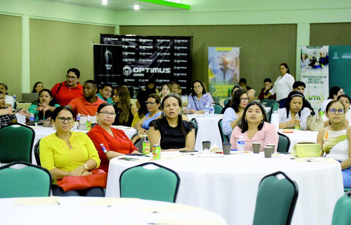 $!Maestros de San Pedro Sula, San Manuel, Choloma y Villanueva participan en taller.