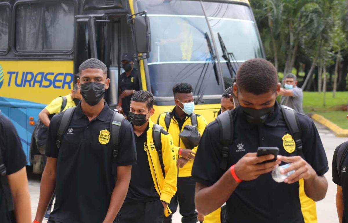 Real España es golpeado por el covid-19 y viajó a La Ceiba con varias bajas