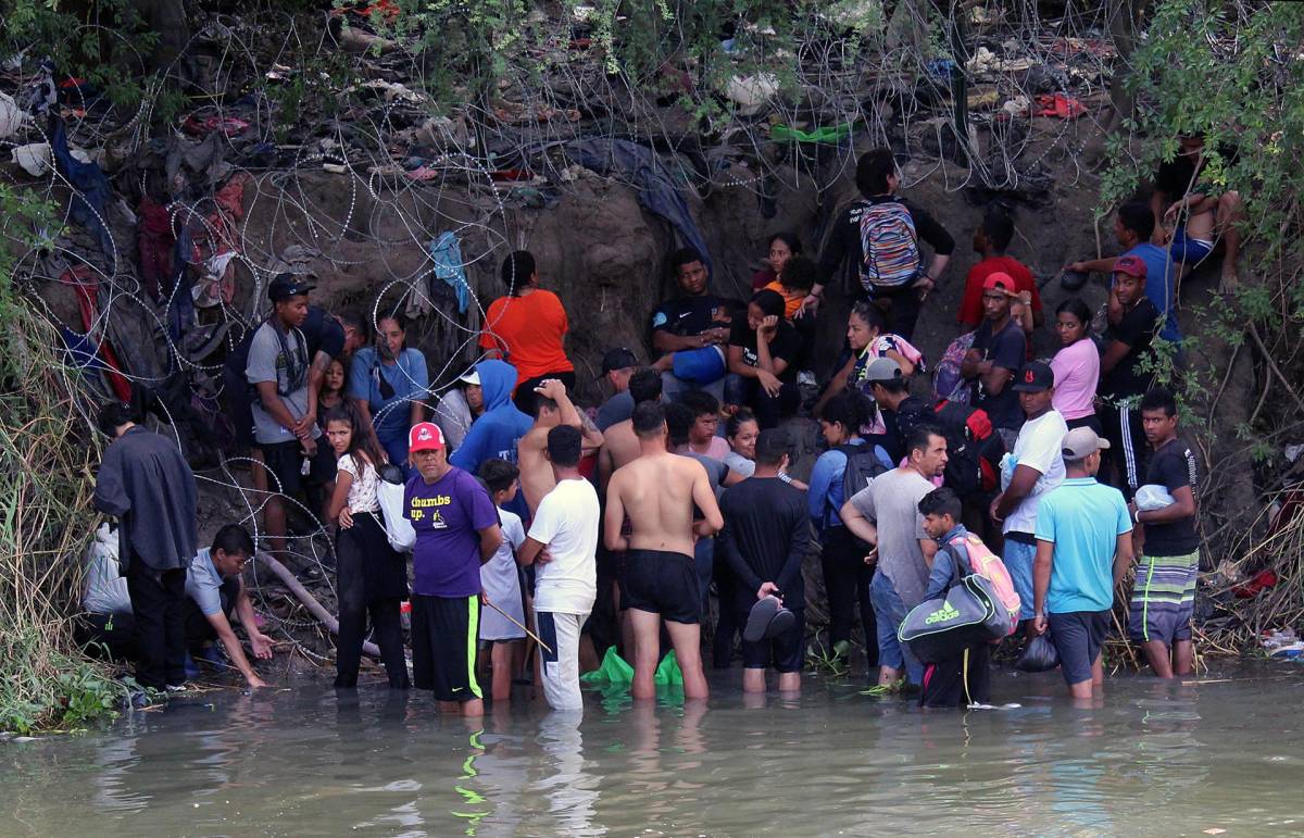 “No hagas caso al coyote”: pide EE.UU. a migrantes hondureños