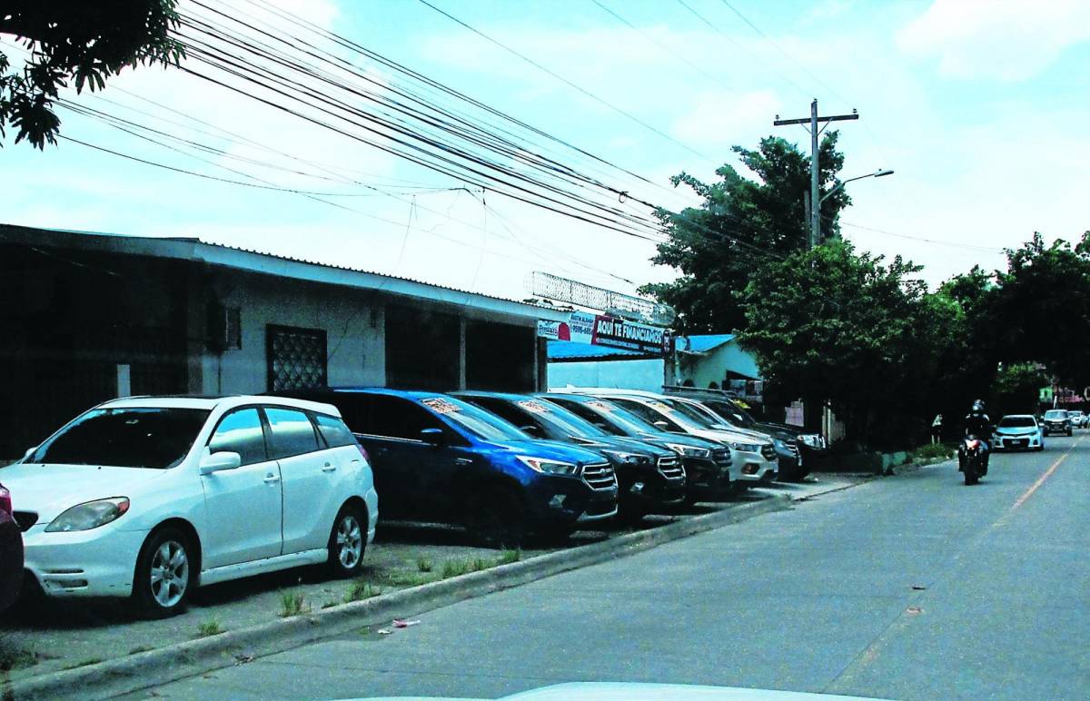 Urge liberación de aceras y obras para peatones en San Pedro Sula