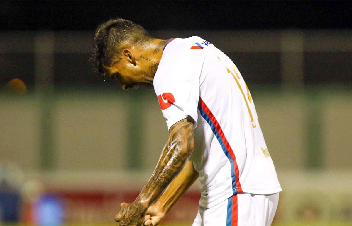 El grito de Gabriel Araújo en la celebración de su gol.