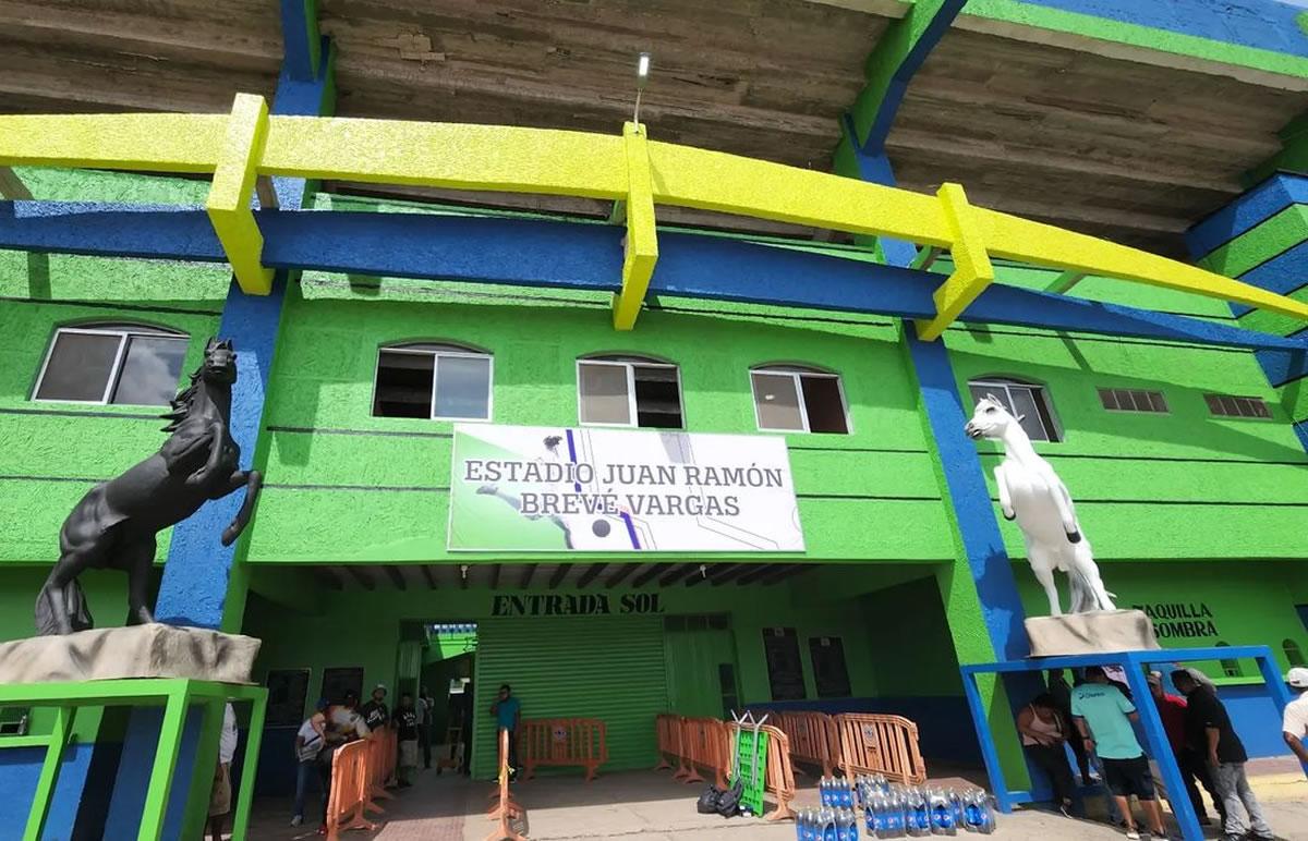 En este mismo estadio, el Juticalpa FC de la Liga de Ascenso juega sus partidos de local.