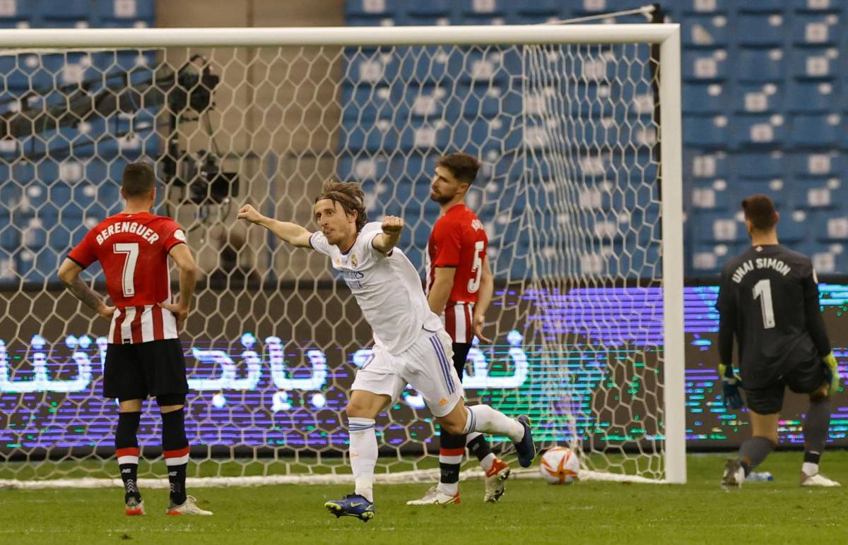 El volante croata Luka Modric abrió el marcador en la final y así festejó su golazo.