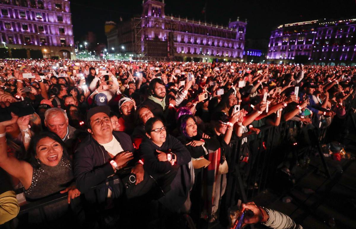 En fotos: Shakira supera los 400,000 asistentes en el Zócalo y cierra su gira por México