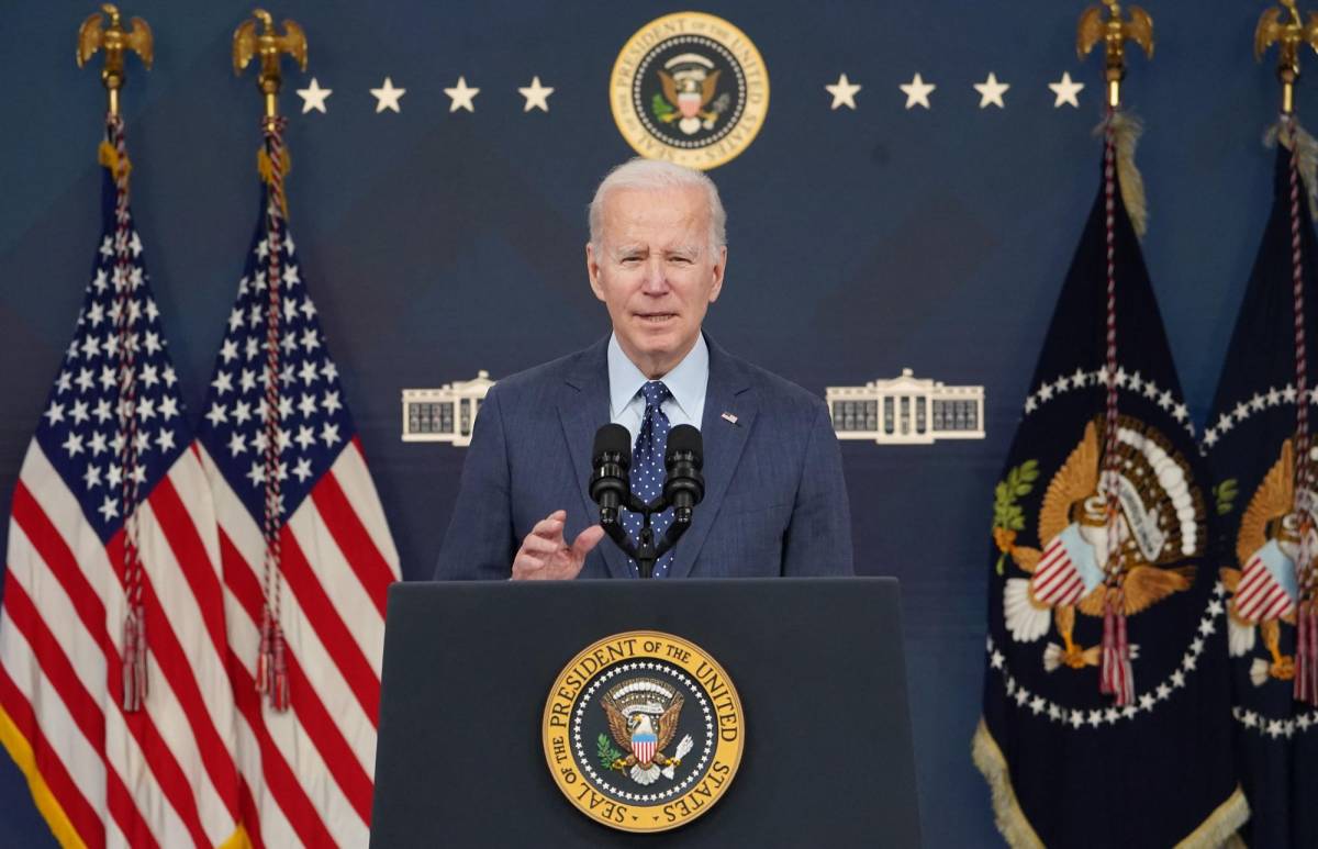 Biden advierte que derribará cualquier objeto volador que amenace a EEUU