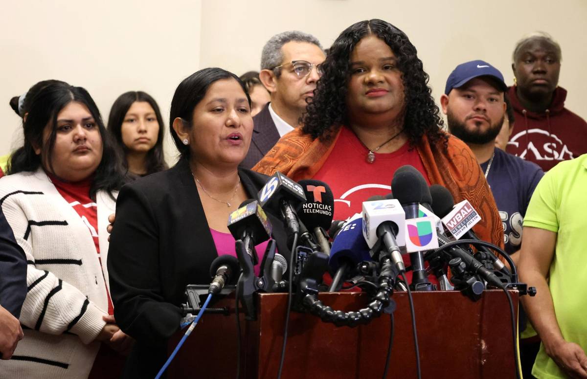 Familiares de víctimas del colapso del puente de Baltimore demandan a la empresa