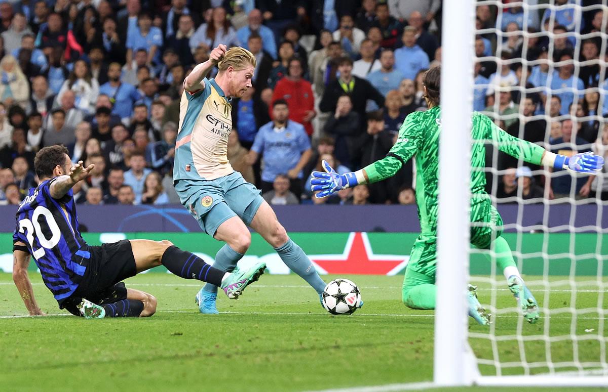 El belga Kevin de Bruyne se lesionó en el duelo contra el Inter.