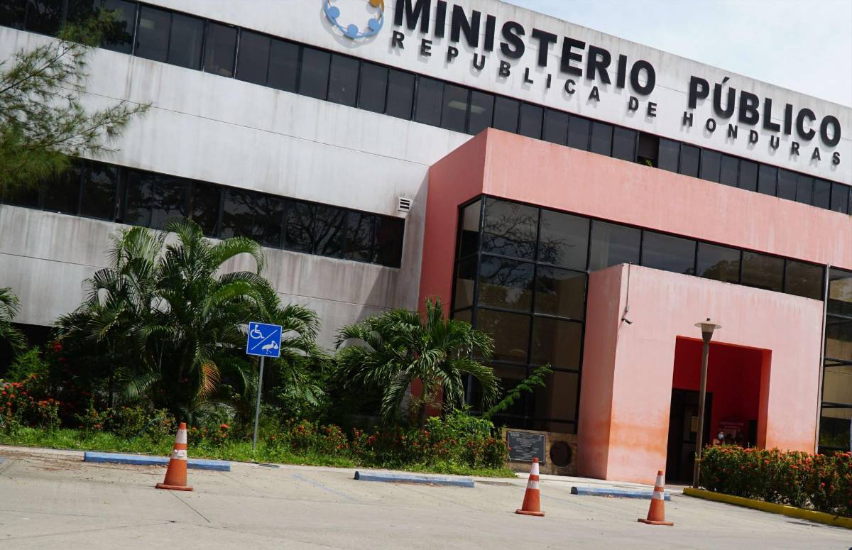 Por precariedad laboral, renuncian unos 30 fiscales del Ministerio Público