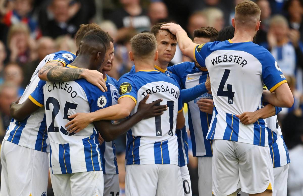 El Brighton se dio un festín a costas del Chelsea tras golearlo 4-1.