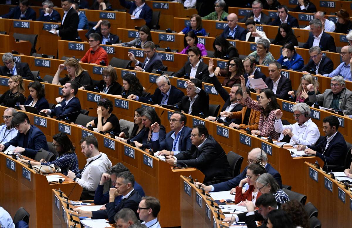 El Parlamento Europeo aprobó la controvertida reforma de su política migratoria