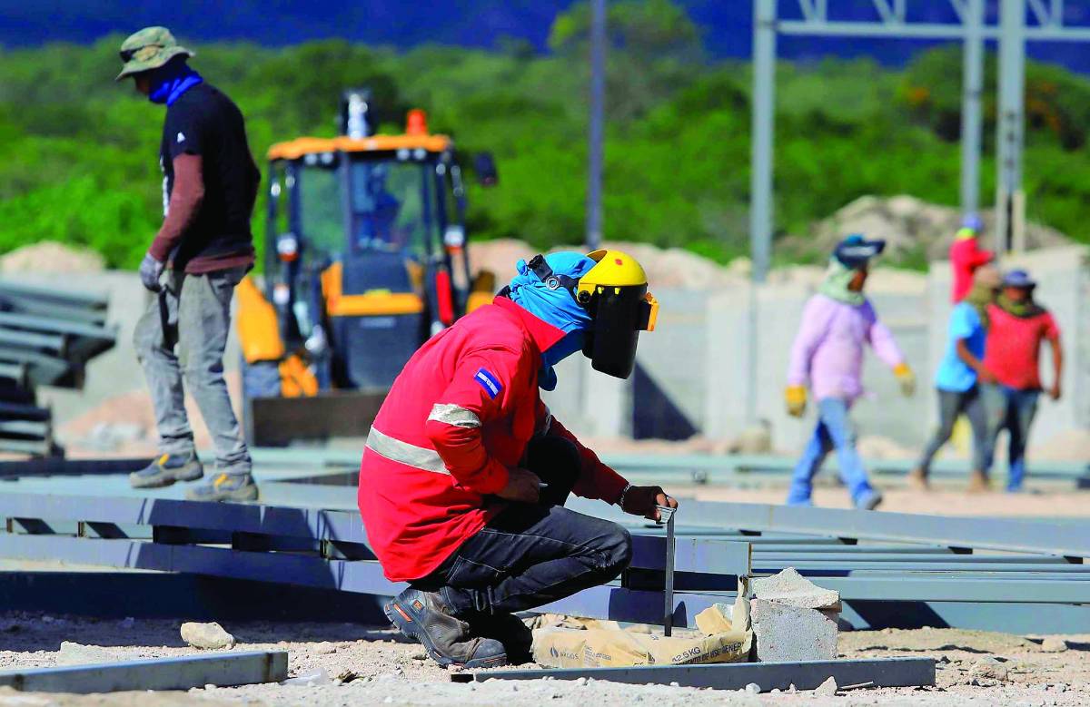 El covid-19, la crisis de los contenedores y el conflicto de Ucrania y RusiA, entre las causas.