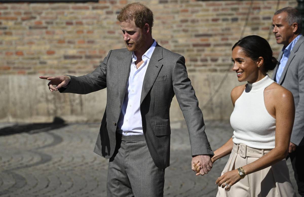 Meghan Markle “cambia de planes” y no viaja a Escocia para acompañar a Harry
