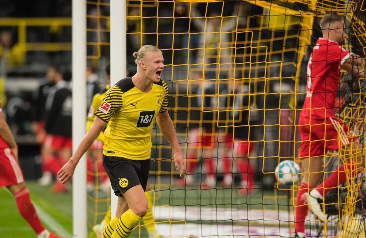 Voraz Haaland: doblete para mantener al Borussia Dortmund a un punto del Bayern