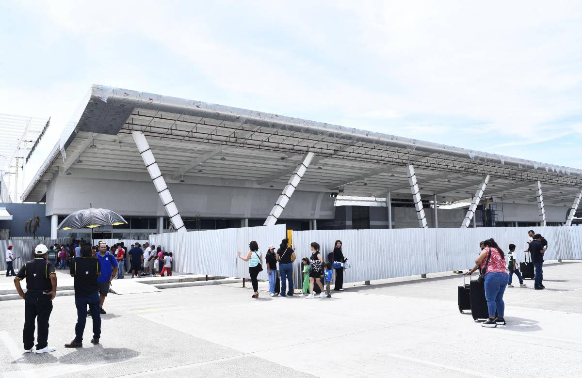 Así lucen las terminales aéreas y terrestres durante el Feriado Morazánico