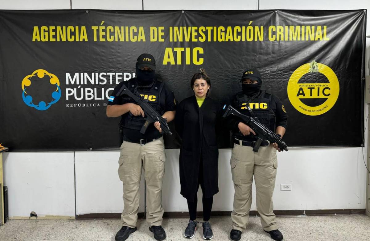 Agentes de la Atic allanaron este miércoles (29 de noviembre) la vivienda de la fiscal Sofía Martínez, en San Pedro Sula.