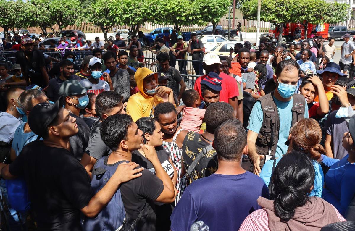 Migrantes piden asilo en frontera sur de México para evitar deportación