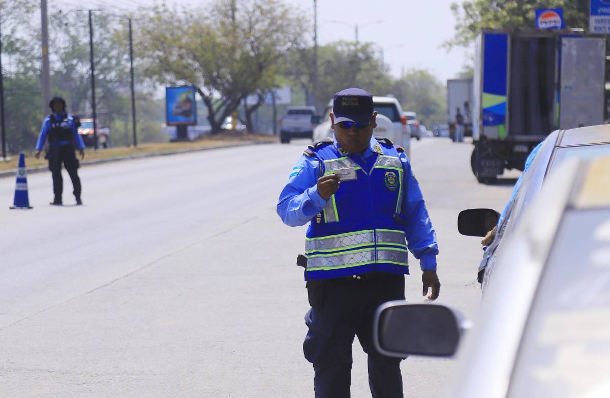 Hasta 15 denuncias al día recibe Tránsito por Whatsapp