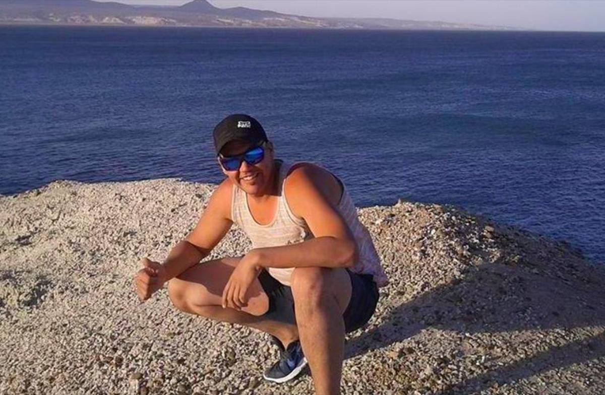 Hallan restos de un hombre desaparecido en el estómago un tiburón en Argentina